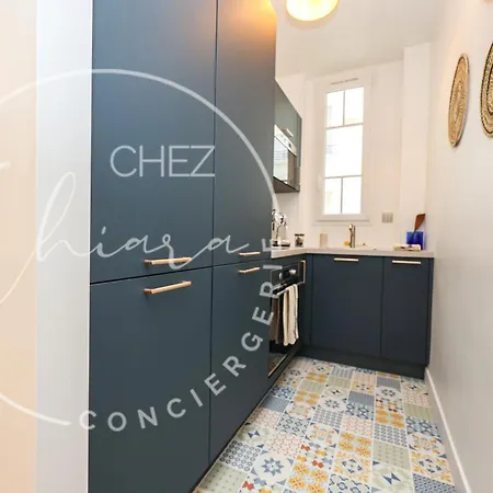 Lägenhet Eiffel Tower Charming And Modern Flat Paris